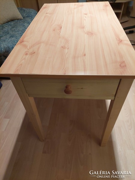 Pine kitchen table