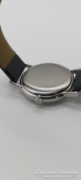 Beautiful new condition movado ffi watch