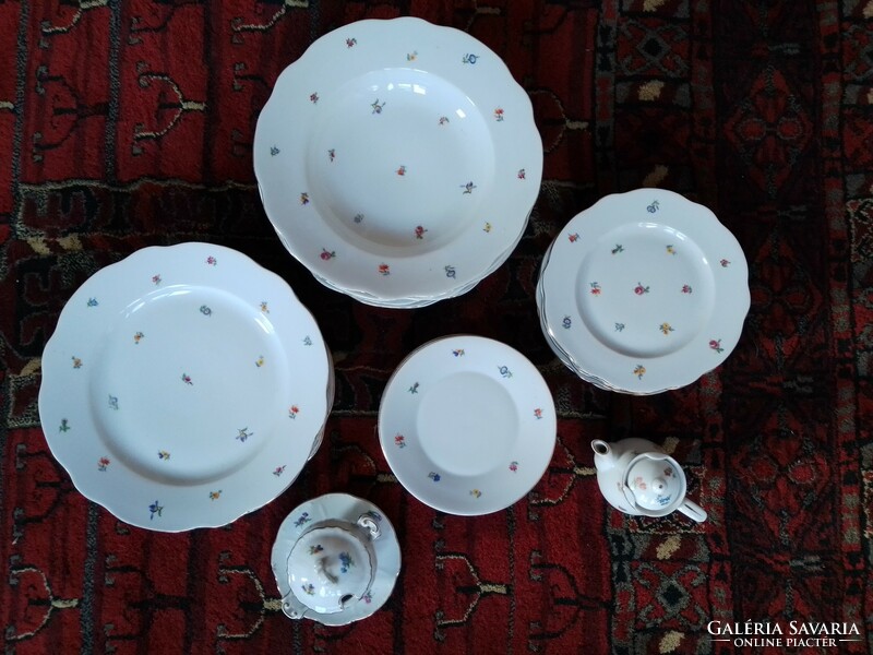 Antik régi Zsolnay porcelán étkészlet tányér készlet + kiöntő mini lekváros szószos virágminta
