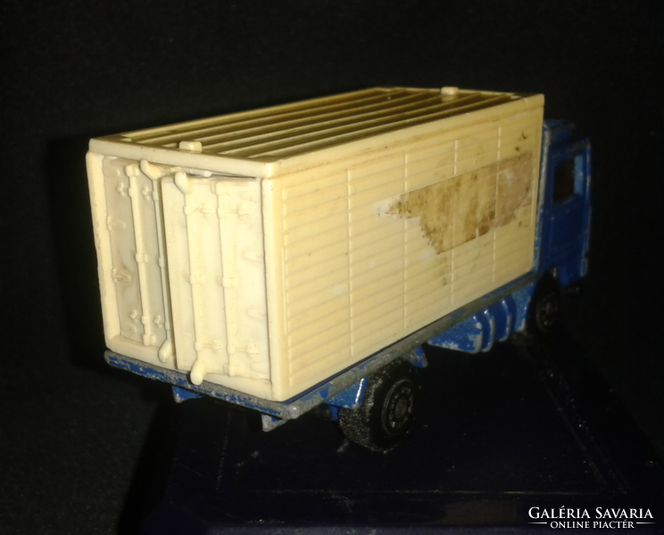 Matchbox 1981 volvo truck / macau