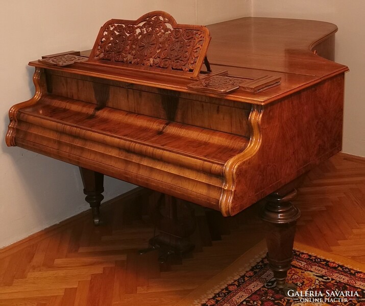 Fatőkés bécsi zongora
