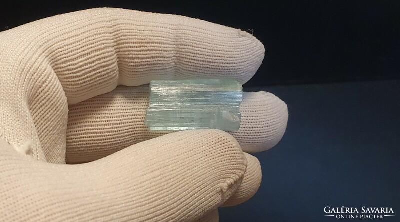 Huge aquamarine crystal 36 carats. With certification.