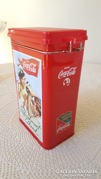 Coca-Cola aromazárós fémdoboz