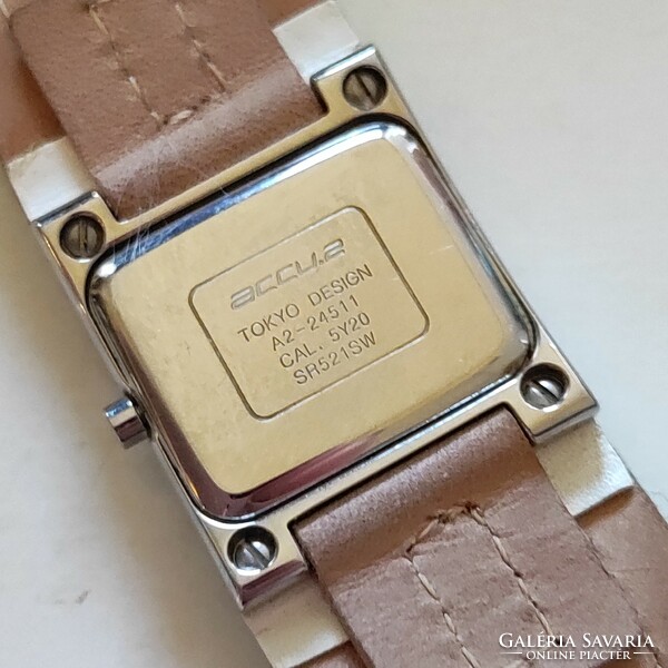 60,000.- Beautiful leather strap used wristwatch in mint condition