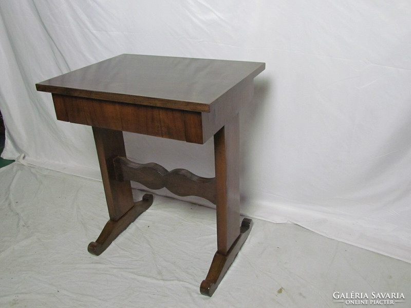 Antik Bieder varróasztal (restaurált)