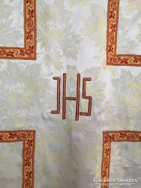 White brocade old mass vestment, priestly, liturgical vestment in excellent condition