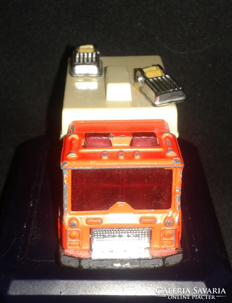 Matchbox mack auxiliary power truck 1991