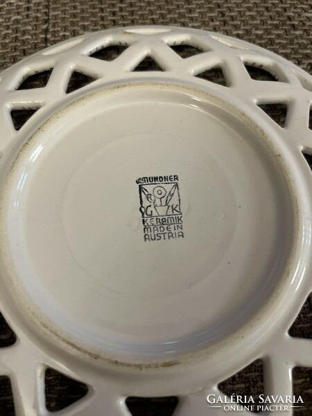 Gmundner kerámia tányérok, nagyon szép állapotban! Átmérő 20 cm.