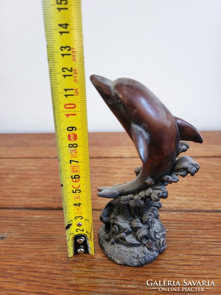 Delfin figura szobor