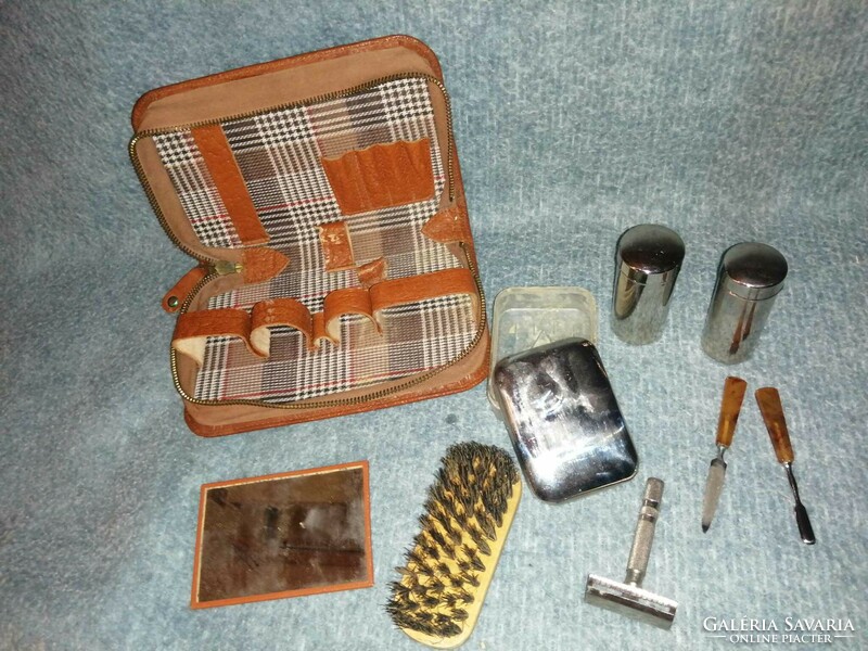 Retro travel razor set in leather case (a5)