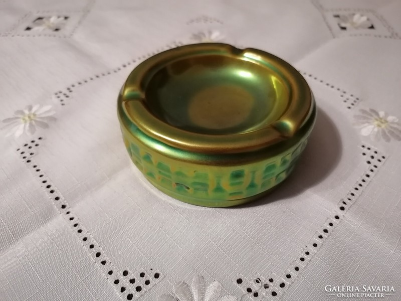 Zsolnay eosin ashtray