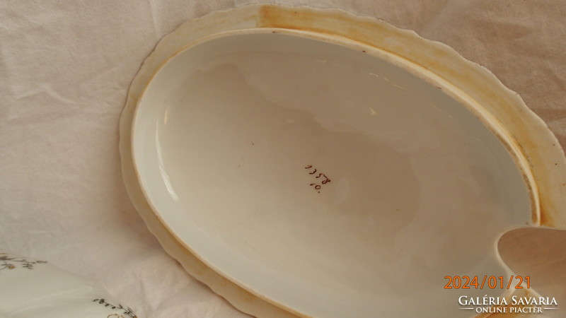 Missing art nouveau tableware 6 deep plates + serving dishes (plate missing)