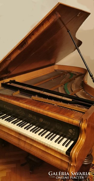 Fatőkés bécsi zongora