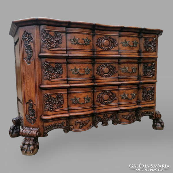 Chippendale dresser