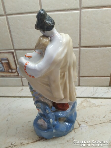 Young couple in national costume for sale! Romanian porcelain statue for sale!