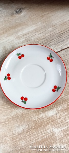 Alföldi porcelán cseresznye mintás kávés bögre alátéttel