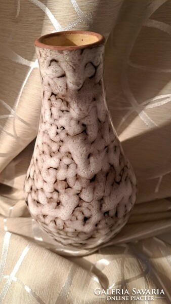 Art deco barna -fehér  váza  22 cm magas.