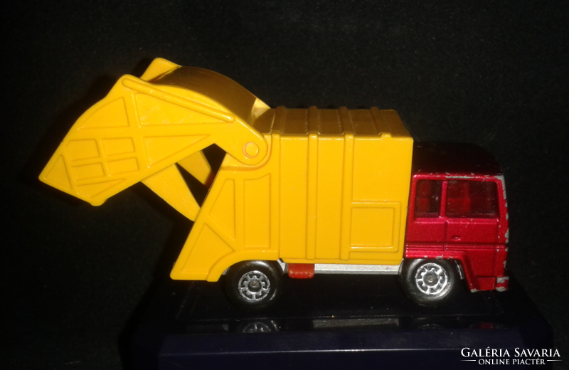 Matchbox 1979 superfast wheels refuse truck