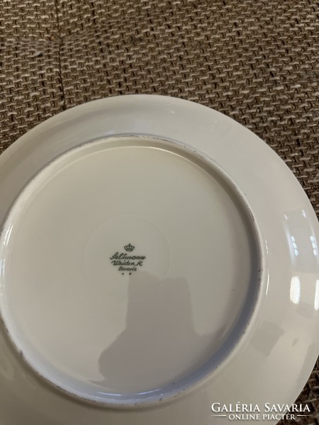 Collector's cake plates, undamaged, in very nice condition!
