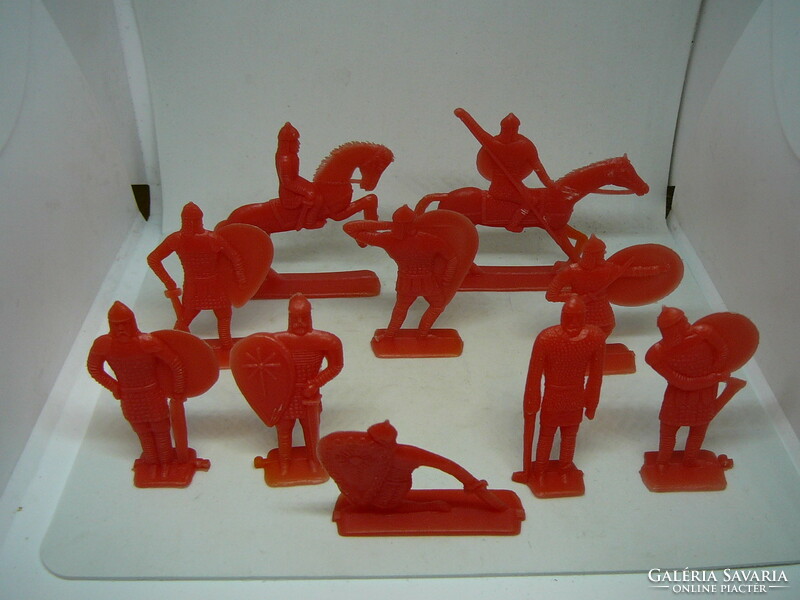 Commercial plastic soldiers from the 1970s and 1980s