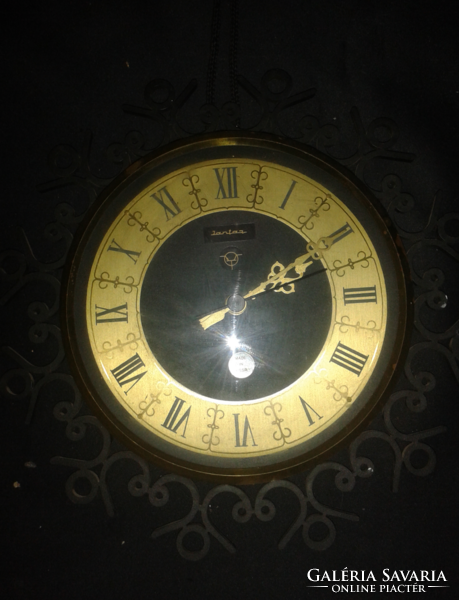 Retro Russian amber wall clock (battery-powered)