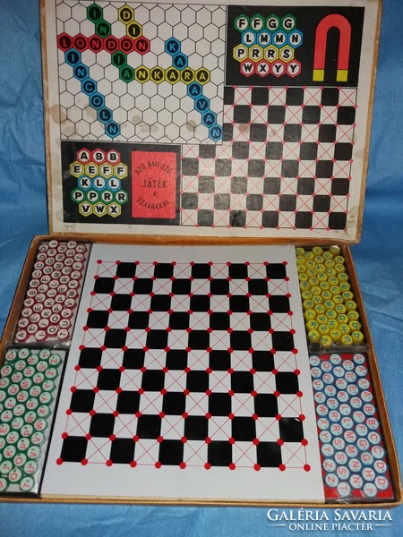 Old 1970s Magnetic Word What's Word Grammar Logic Quiz Game unplayed as shown in pictures