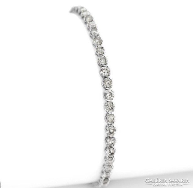 18K white gold tennis bracelet with 50 diamonds