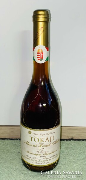 Unopened Tokaji aszu 3-putt 2004