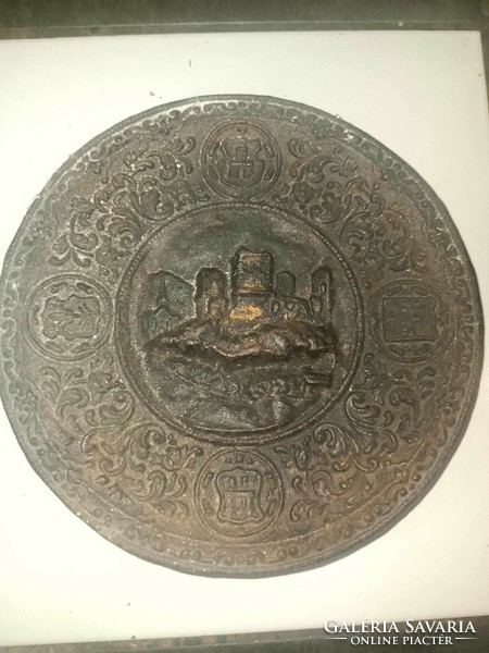 Cast iron plate approx. 2 kg.