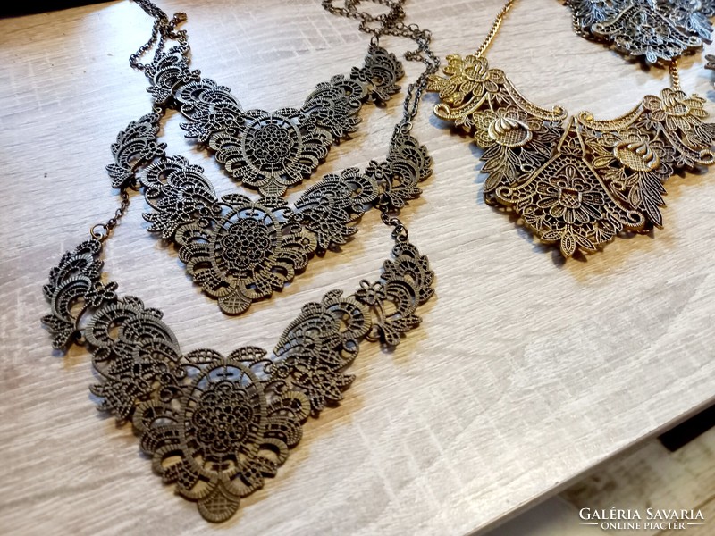 Extravagant bronze lace necklaces for prom season!