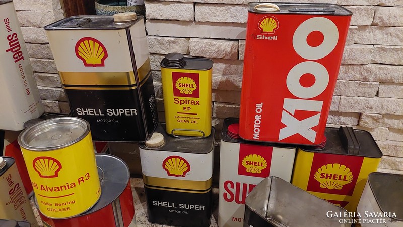 Régi olajos kanna, doboz gyűjtemény Shell, Esso, Agip