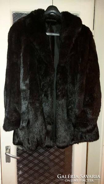 Fekete szőrme kabát L vagy XL méret
