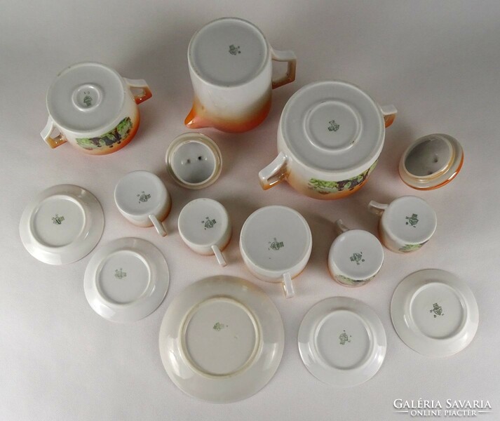 1L174 Iridescent Zsolnay porcelain set with an oriental pattern