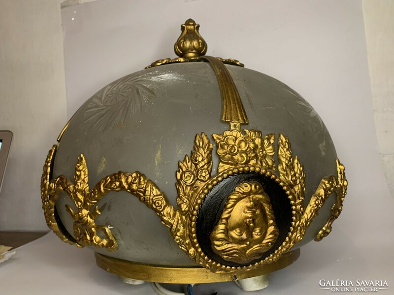 Empire style lamp