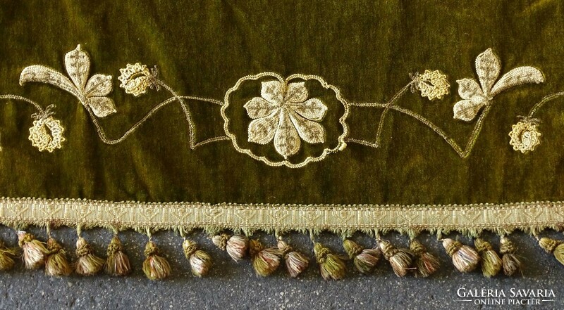 1L028 antique large olive green embroidered bedspread with tassels 160 x 212 cm