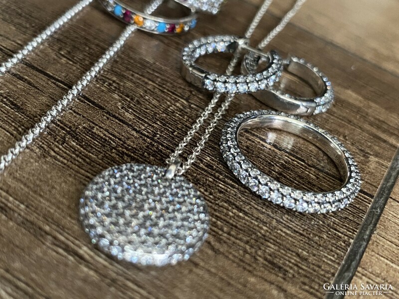 Beautiful pandora set - new, perfect condition