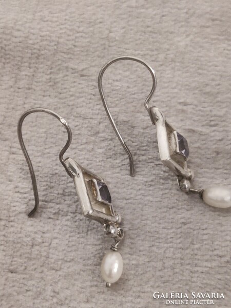 Elegant silver earrings with an amethyst stone and a small cultured pearl