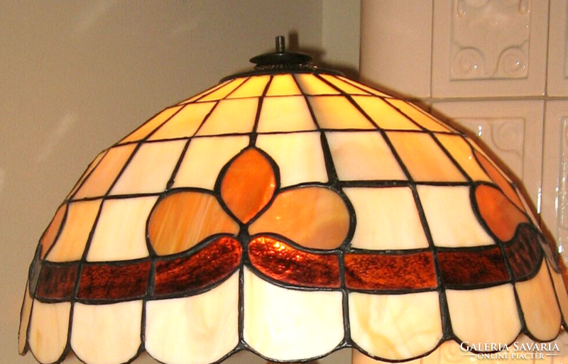 Beautiful unique large tiffany lamp
