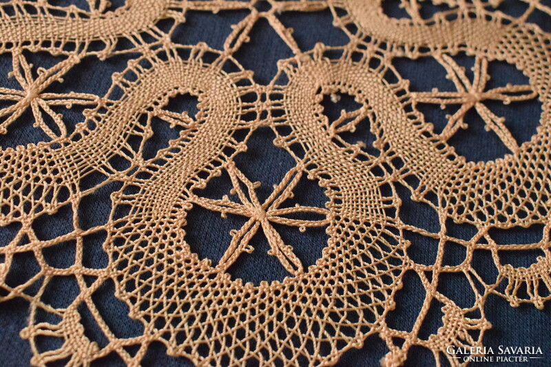 Small tablecloth, beaten lace 21.5 x 23.5 cm handmade