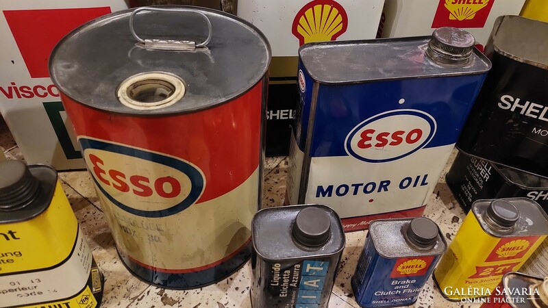 Régi olajos kanna, doboz gyűjtemény Shell, Esso, Agip