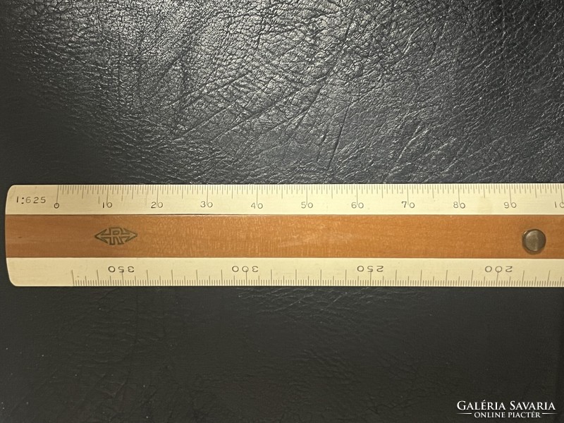 Beautiful, special silk-like scale line ruler, perfect!!!