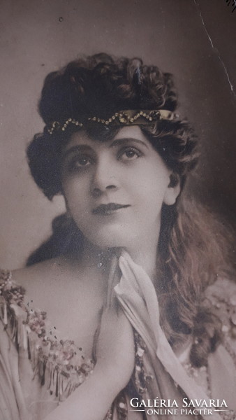 1907. antik fotó képeslap egy gyönyörű hölgy portréjával a képek szerint