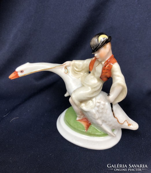 Herendi Ludas Matyi kisméretű porcelán figura (7.7cm) RZ