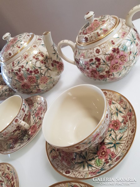 Zsolnay tea set with Persian pattern