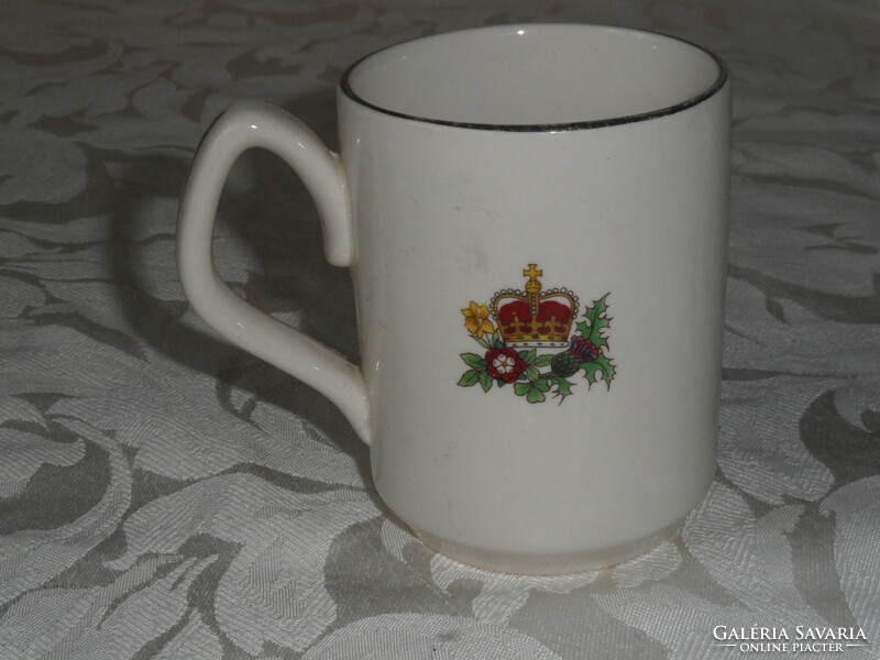 II. Erzsébet királyné jubileumi porcelán csésze, bögre ( 1952- 1977 )