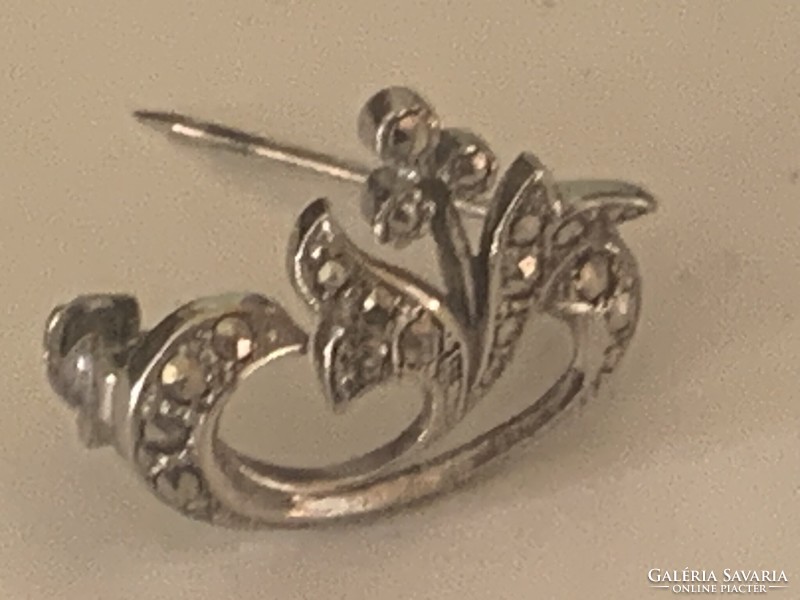 Silver badge-foé-marked
