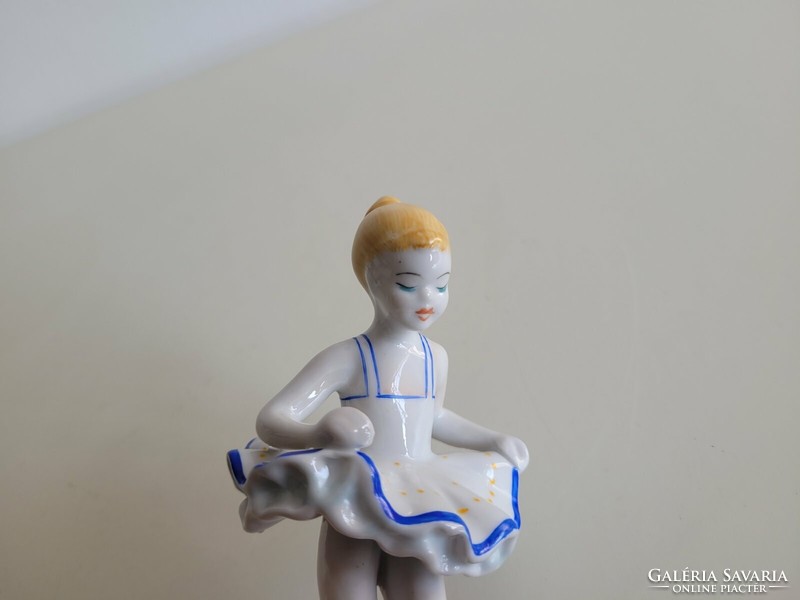 Régi Hollóházi porcelán balerina figura
