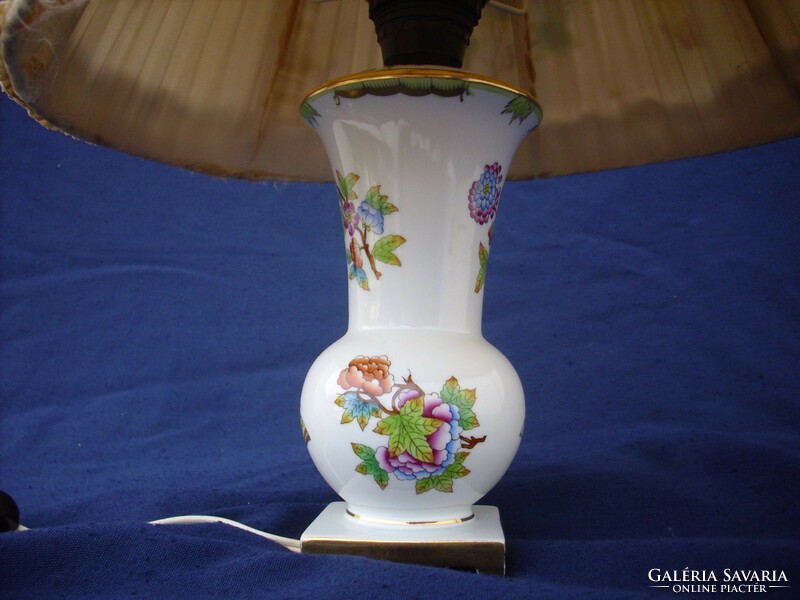 Herend Victorian patterned lamp