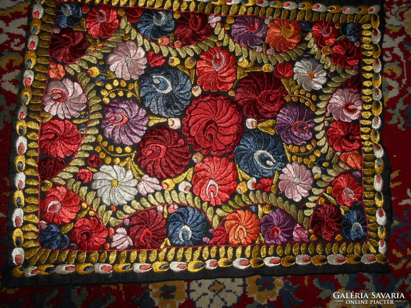 ++Antique matyó silk embroidery decorative pillow front panel 50 cm x 40 cm in good condition