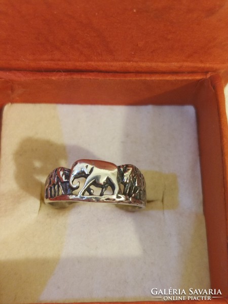 Silver ring with elephant pattern